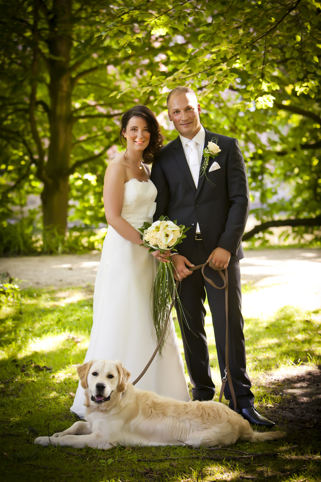 dog newlywed wedding couple